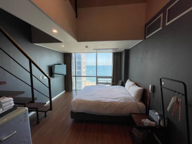 1503 Penthouse with ocean view