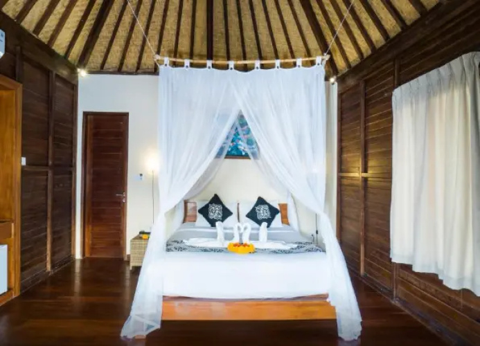 Double Bungalow with partial sea view