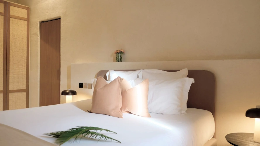 De la Bronzette Suite