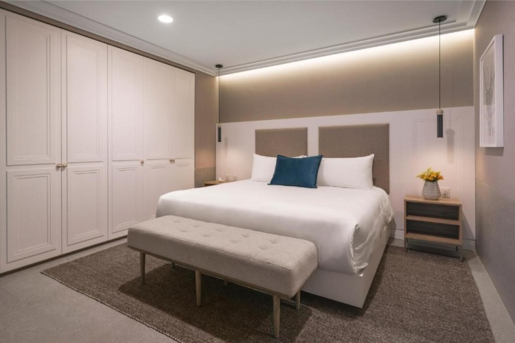 Montaño Suite