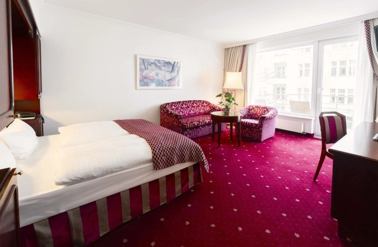Deluxe Triple room with balcony