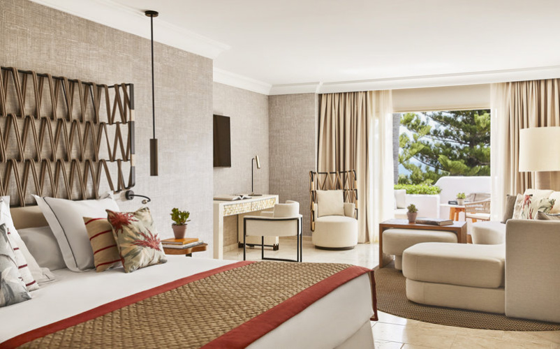Grand Double Junior Suite with partial sea view