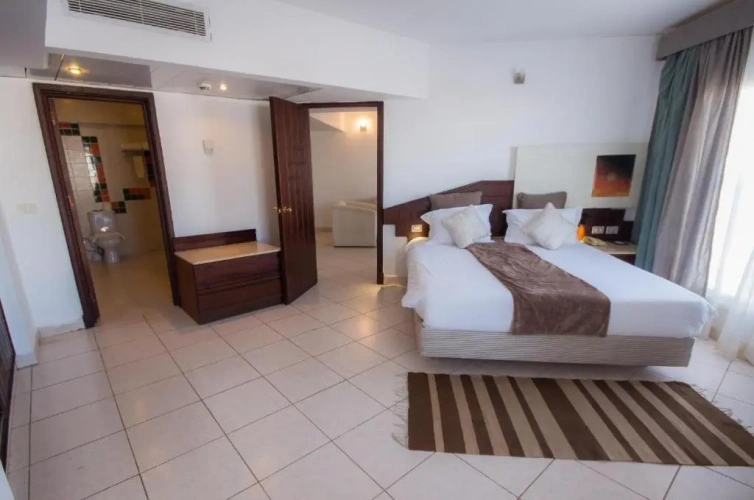 Double room with pool view