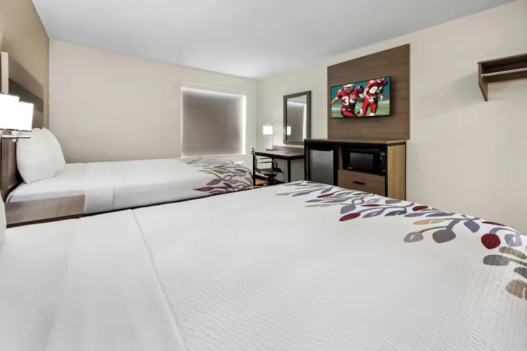 Deluxe Quadruple room