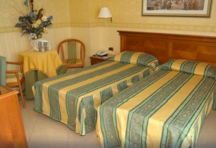 Triple room