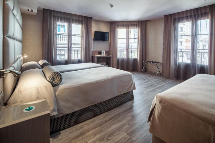 Quadruple room