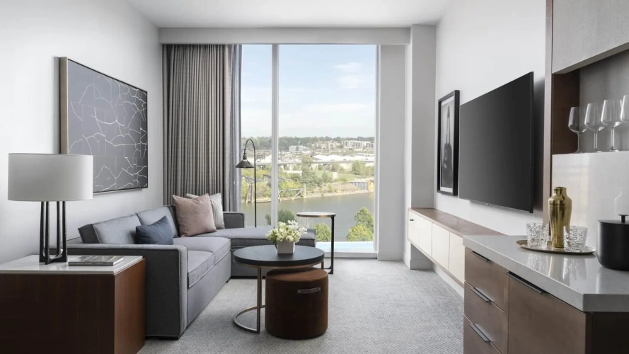 Four Seasons Executive Double Suite with city view