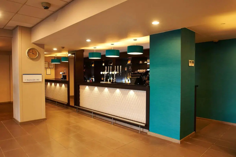 Holiday Inn Express Manchester Airport photo 22