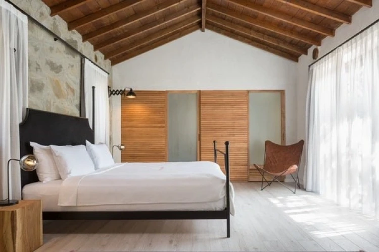 White Double Suite