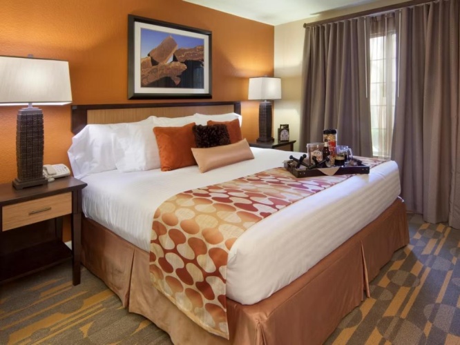 2 Bedrooms Villa