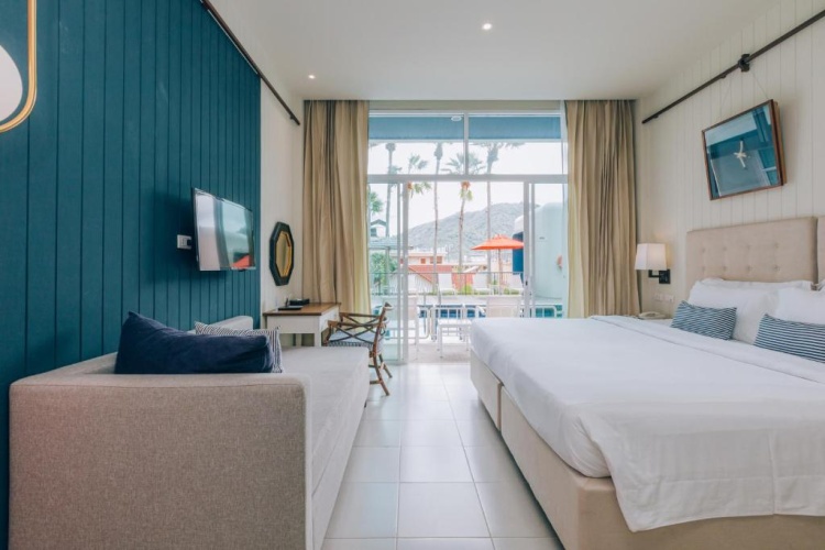 Deluxe Pool Access Double room