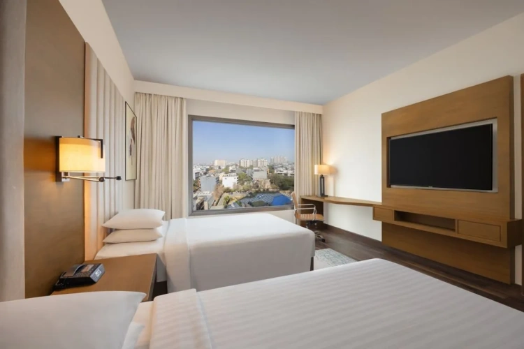 Guest Twin Club room