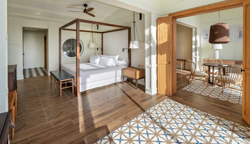 Royal Privilege Double Master Suite