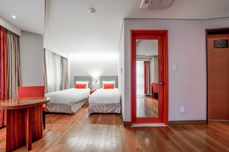 Red Corner Twin room