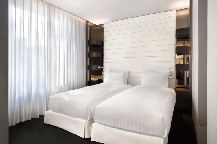 Premier Twin Suite
