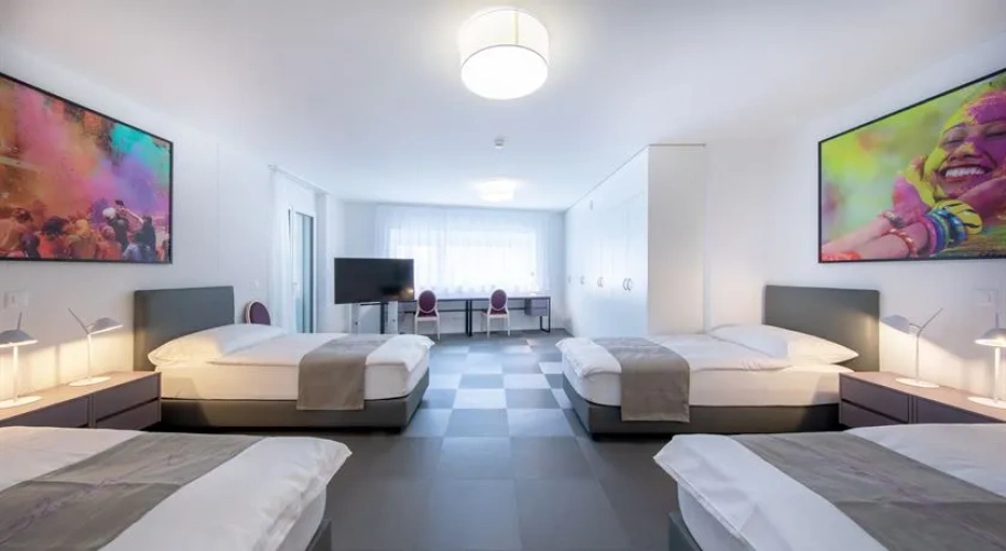 Deluxe Quadruple room