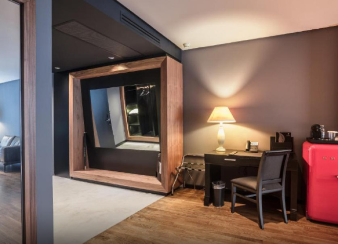 Executive Arena View Suite