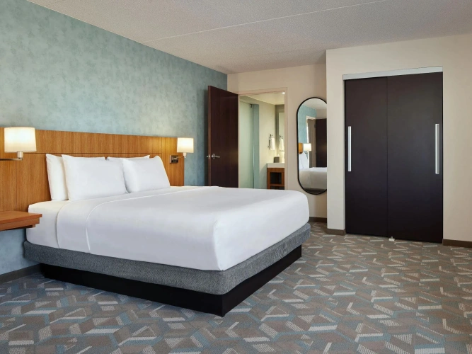 1 Bedroom Accessible Double Suite