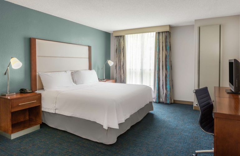 1 Bedroom Executive Accessible Double Suite