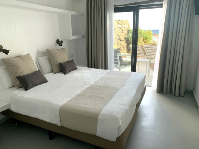 3 Bedrooms Ocean Villa
