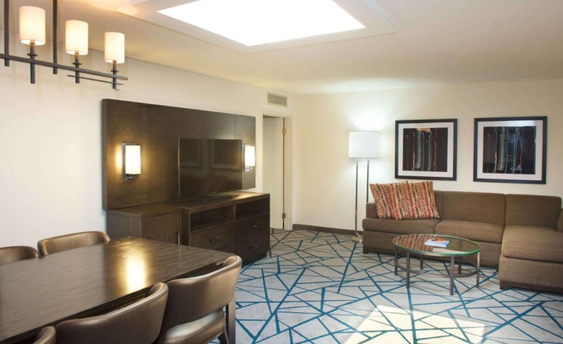 Embassy Suites by Hilton Detroit Livonia Novi photo 8