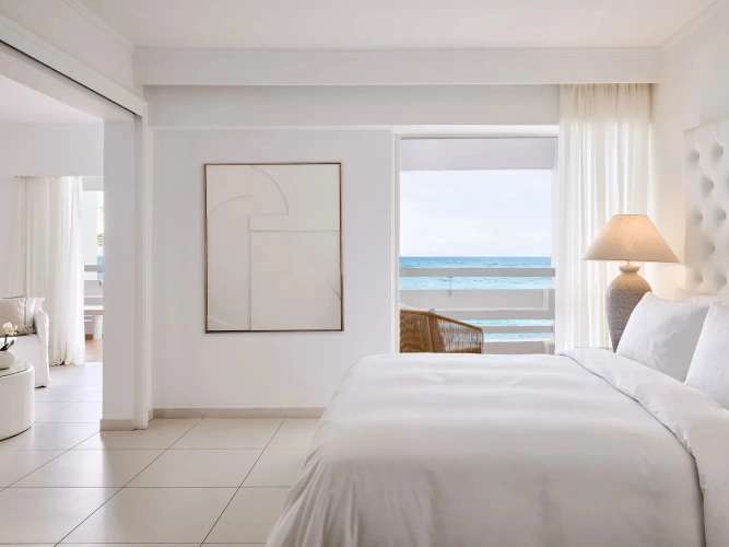 White Suite with sea view