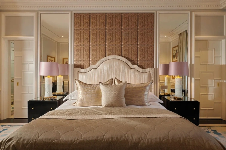 Lakeside Corner Double Suite
