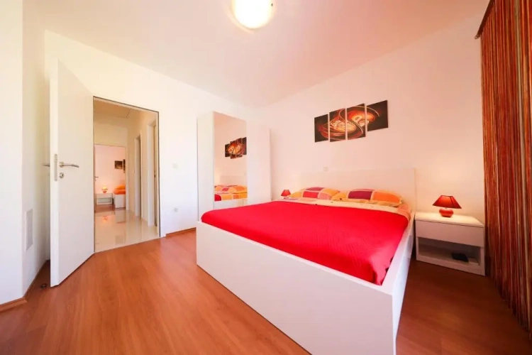 3 Bedrooms Penthouse Apartment