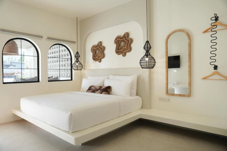 With Day Bed and Plunge Tub Double Suite