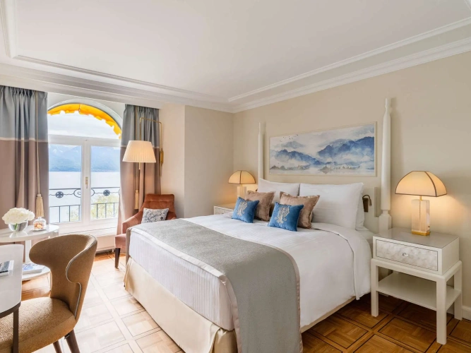 Fairmont Double room with lake view