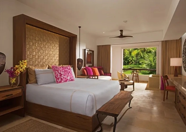 Tropical View Double Junior Suite