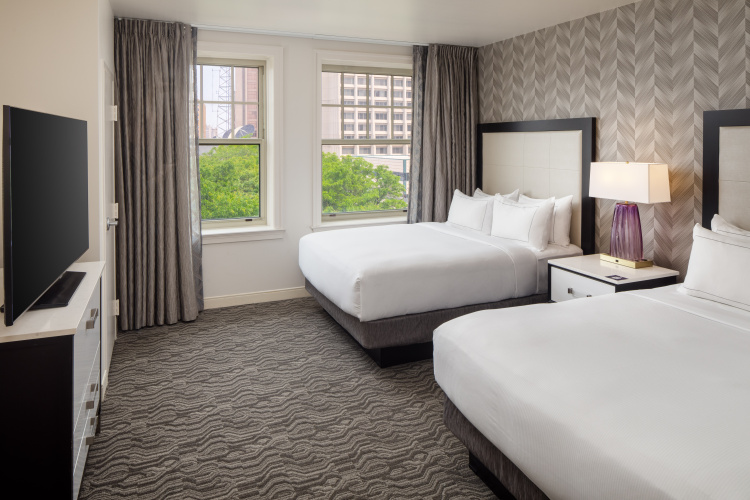 DoubleTree Suites by Hilton Hotel Detroit Downtown - Fort photo 12