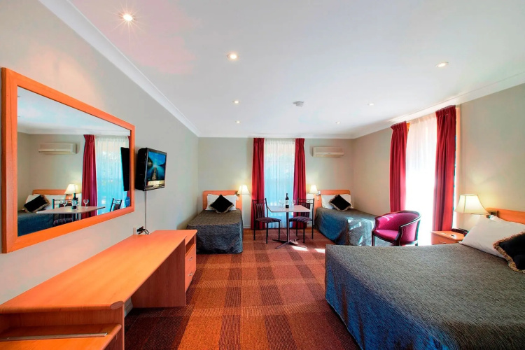 Bushmans Motor Inn