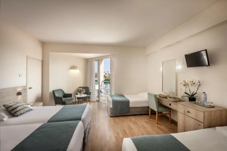 Family Quadruple room
