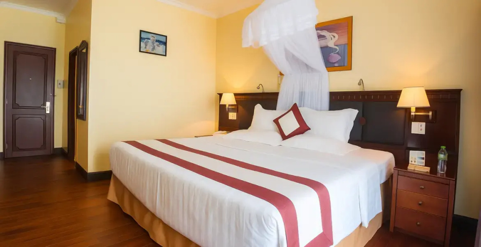 Star Cruise Double Bungalow with garden view