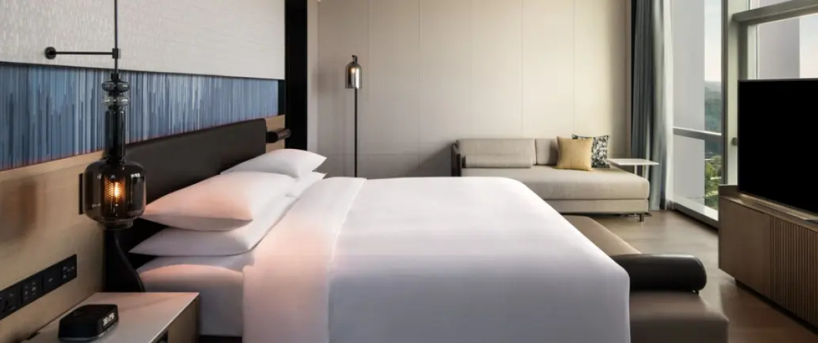 1 Bedroom Executive Panoramic Double Suite with river view
