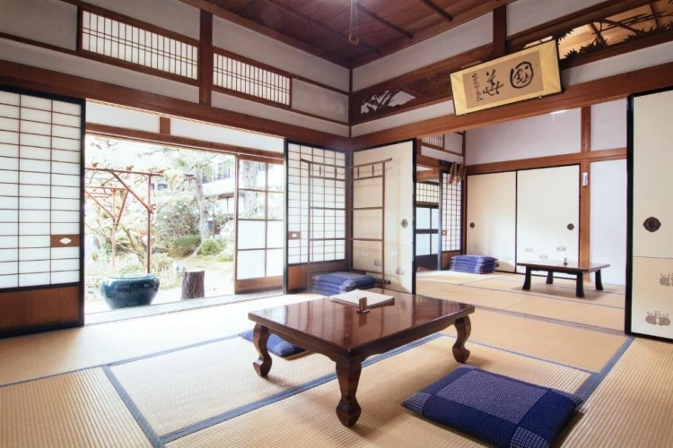 Japanese-Style Large Family room