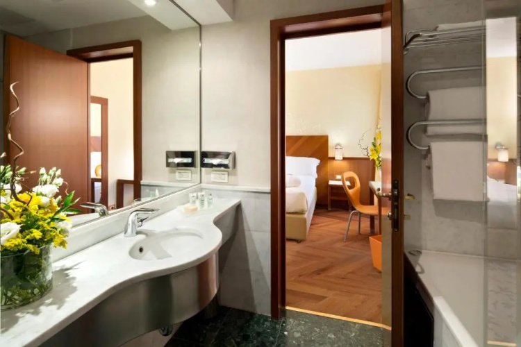 UNAHOTELS Mediterraneo Milano photo 12