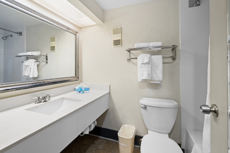 Ramada West Palm Beach Airport photo 9