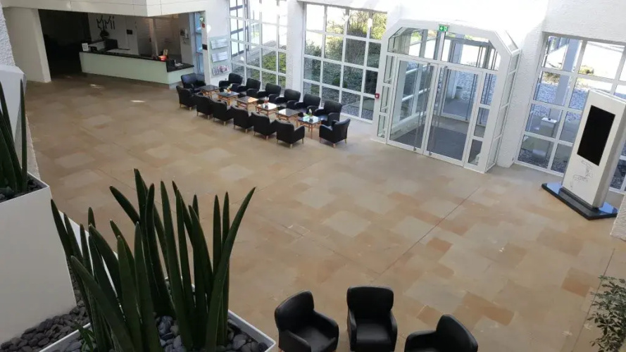 Mmi - Das Hotel