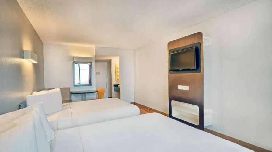 Quadruple Suite