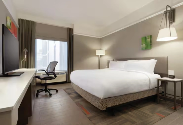 Mobility/Hearing Accessible Double room