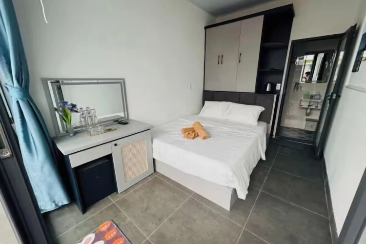 Deluxe Window is not Guaranteed Double room