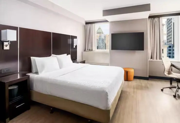 Mobility/Hearing Accessible room