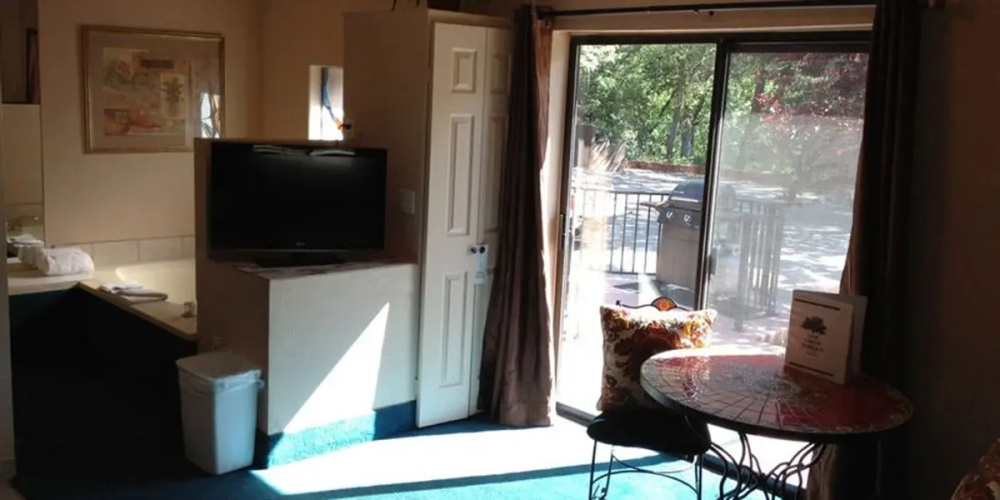 Oak Creek Terrace
