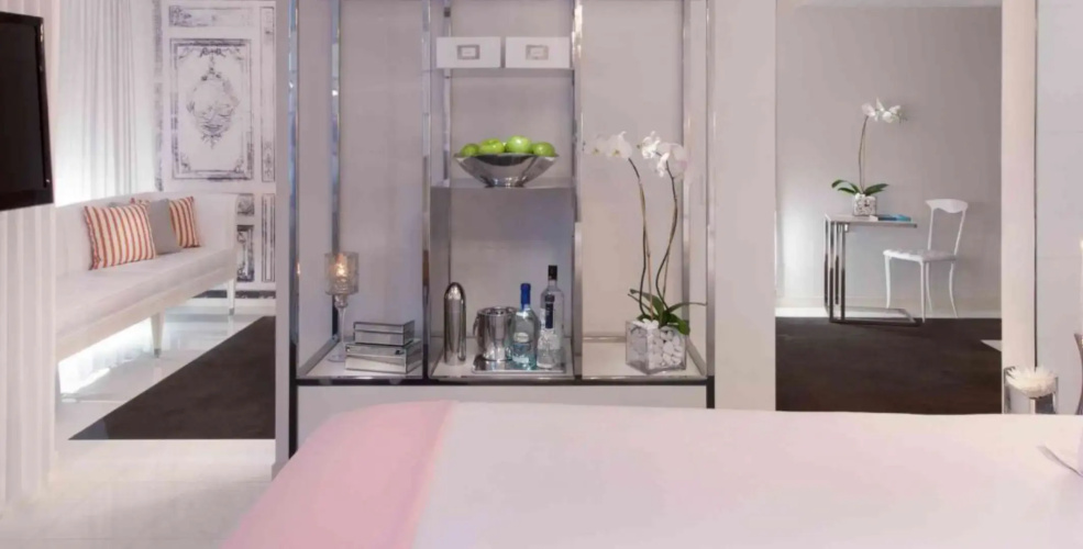 SLS Signature Double Suite