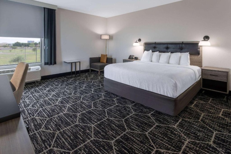 Deluxe Mobility Accessible Double room