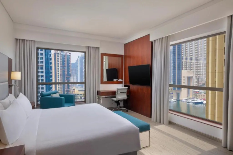 Hilton Dubai The Walk photo 8