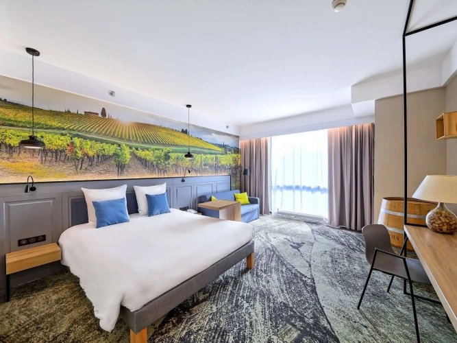 Privilege Newly renovated Double room with city view