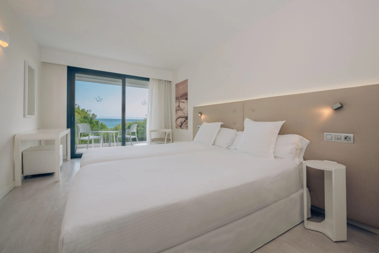 Iberostar Cala Millor - Adults Only photo 15